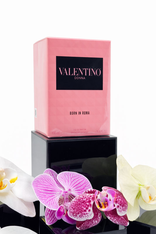 Born in Roma Donna by Valentino – Eau de Parfum (3.4 oz / 100 ml)