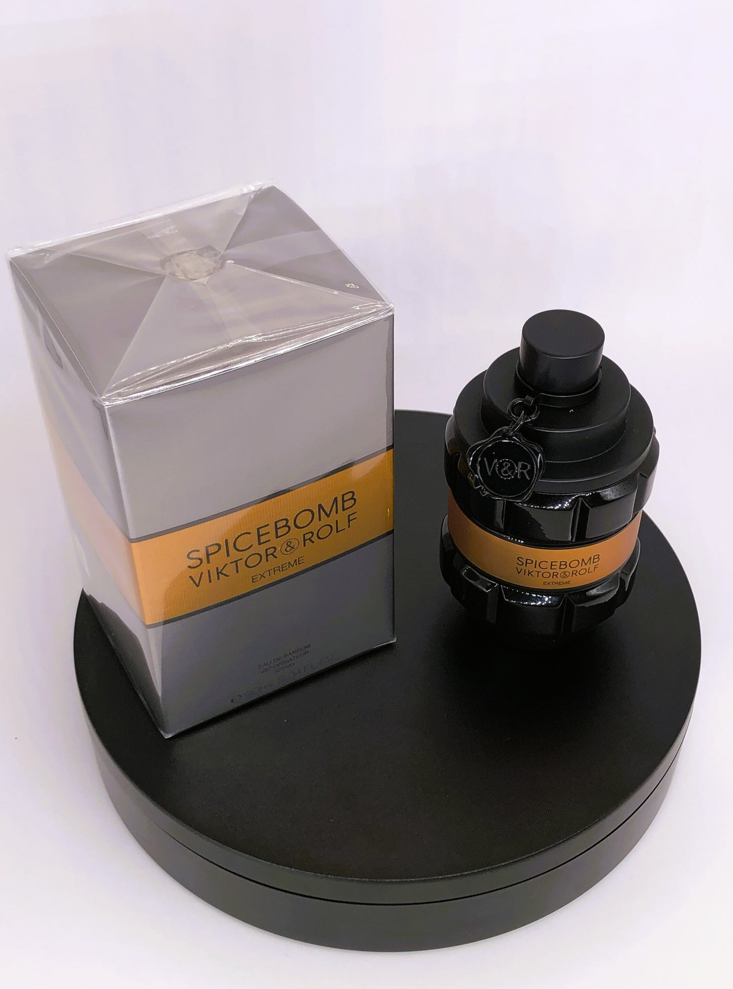 Spicebomb Extreme by Viktor & Rolf – Eau de Parfum (3.04 oz / 90 ml)