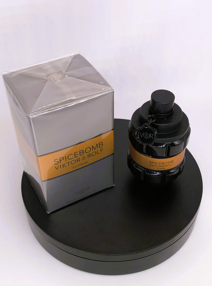Spicebomb Extreme by Viktor & Rolf – Eau de Parfum (3.04 oz / 90 ml)