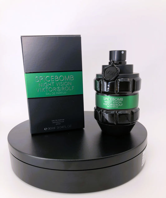 Spicebomb Night Vision by Viktor & Rolf – Eau de Parfum (3.04 oz / 90 ml)