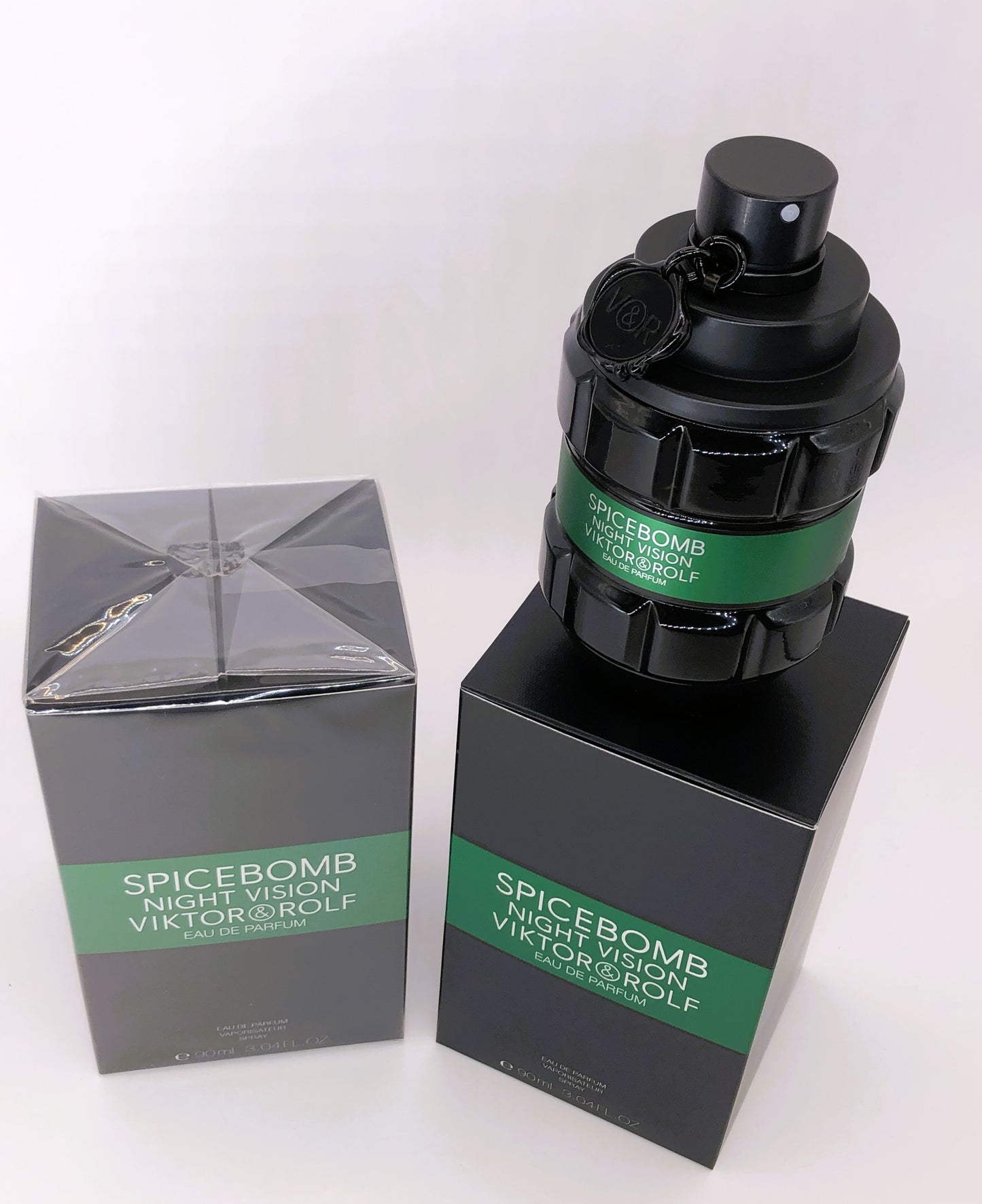 Spicebomb Night Vision by Viktor & Rolf – Eau de Parfum (3.04 oz / 90 ml)