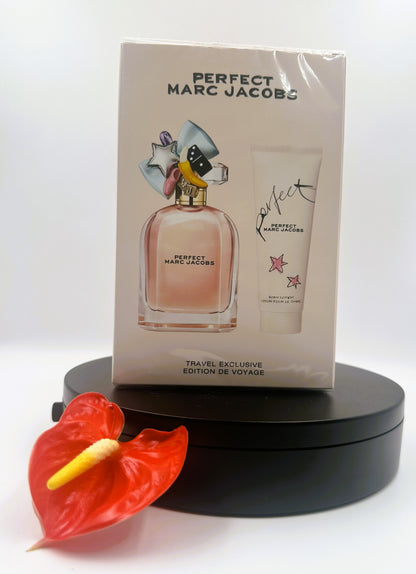 Marc Jacobs Perfect Travel Exclusive Edition De Voyage Coffret – Eau de Parfum Set (2 pcs)